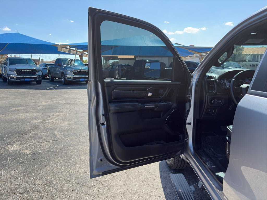 2022 RAM 1500 Limited Crew Cab 4x4 5'7" Box