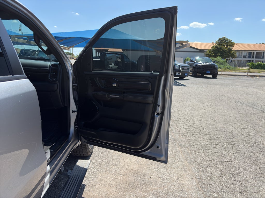 2022 RAM 1500 Limited Crew Cab 4x4 5'7" Box