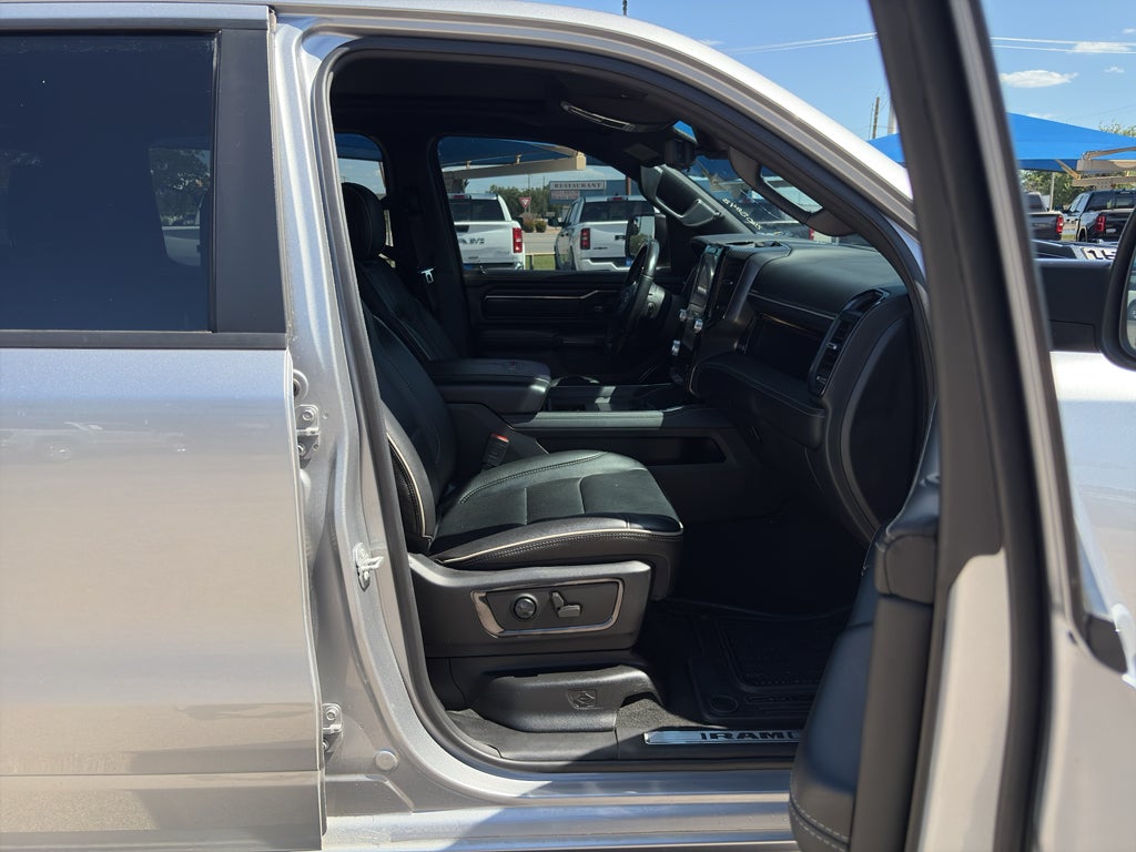 2022 RAM 1500 Limited Crew Cab 4x4 5'7" Box