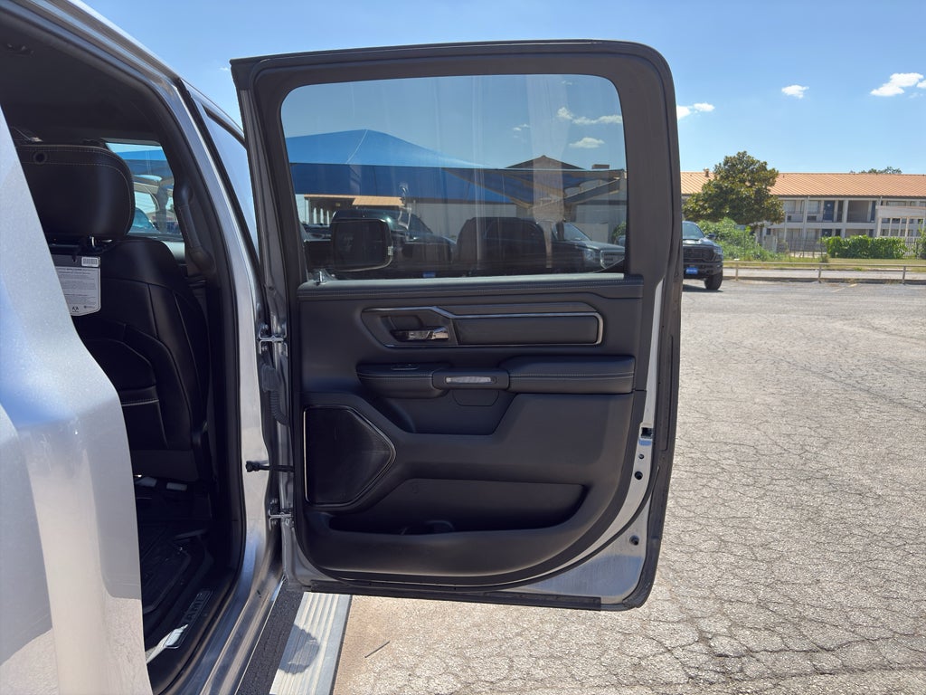2022 RAM 1500 Limited Crew Cab 4x4 5'7" Box