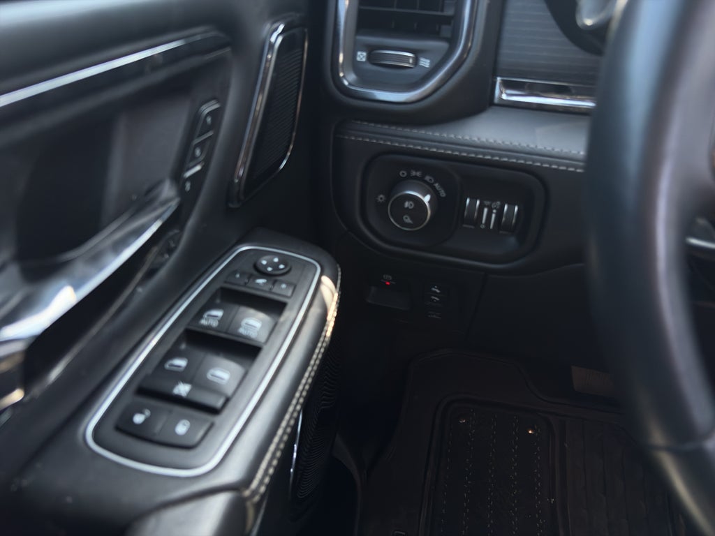 2022 RAM 1500 Limited Crew Cab 4x4 5'7" Box