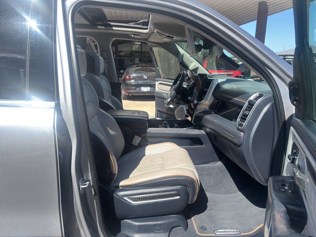 2025 RAM 1500 Tungsten Crew Cab 4x4 5'7" Box
