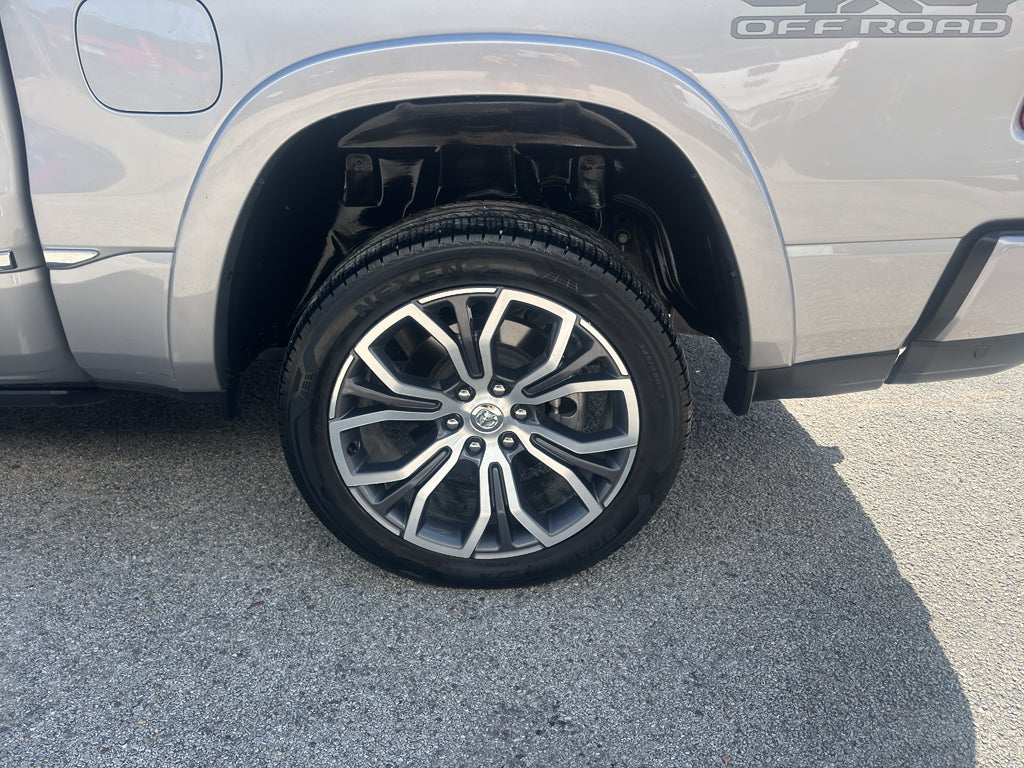 2025 RAM 1500 Tungsten Crew Cab 4x4 5'7" Box