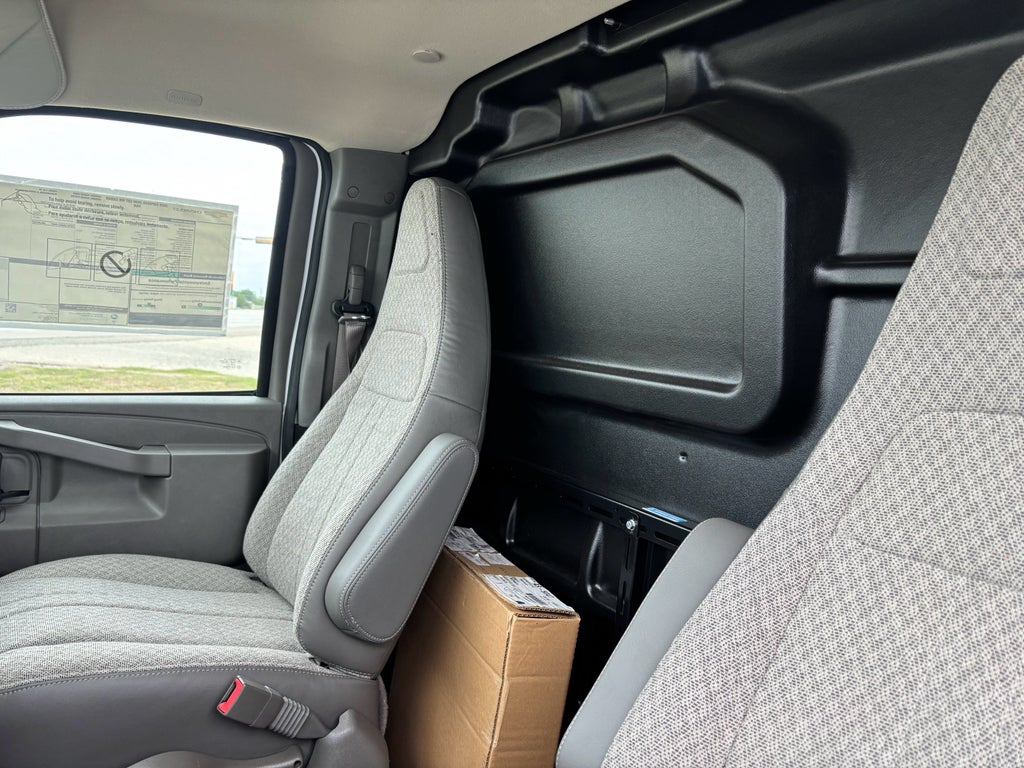 2026 Chevrolet Express Cargo 1WT