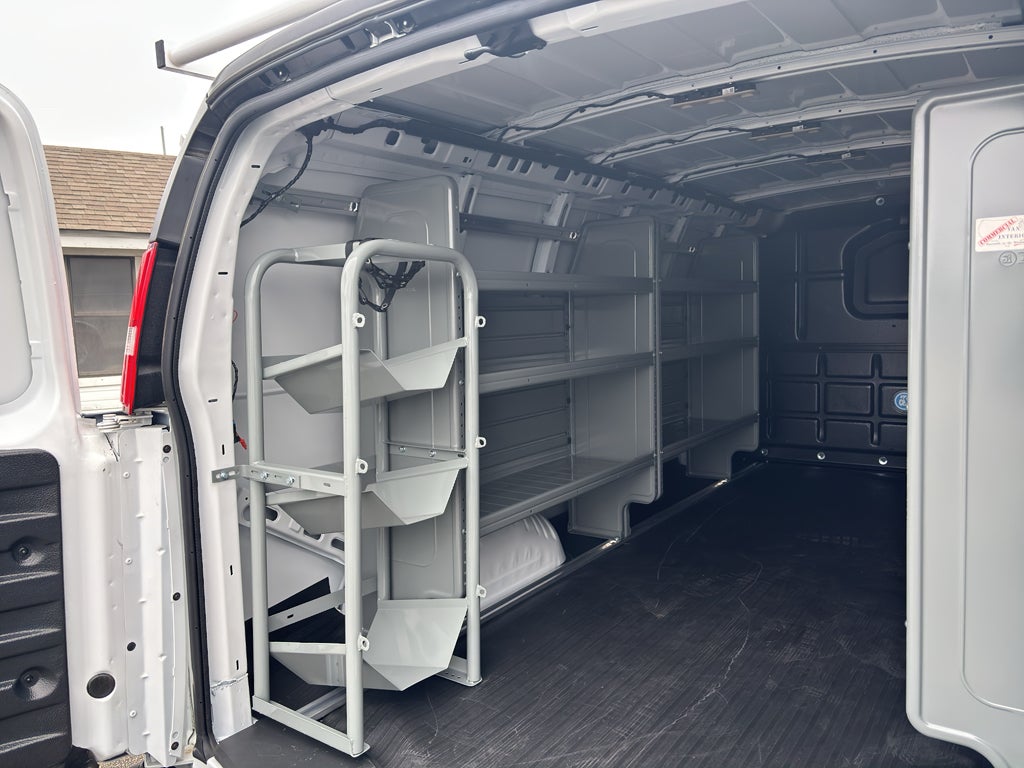 2025 Chevrolet Express Cargo WT
