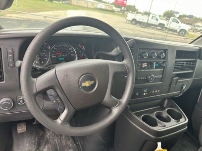 2025 Chevrolet Express Cargo WT