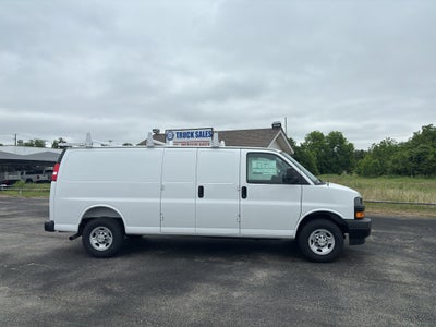 2025 Chevrolet Express Cargo WT