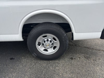 2025 Chevrolet Express Cargo WT