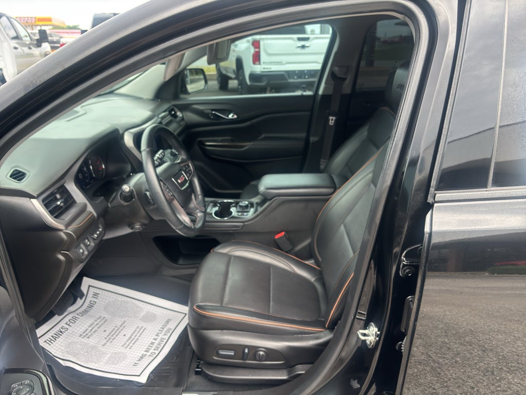 2023 GMC Acadia AT4
