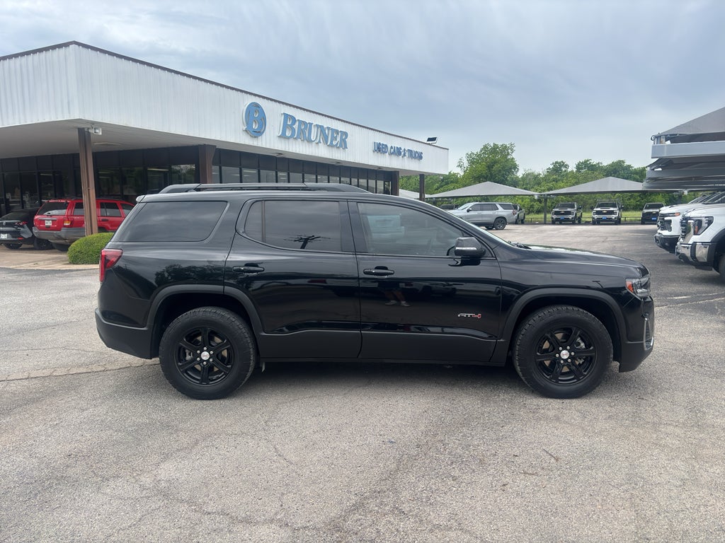 2023 GMC Acadia AT4