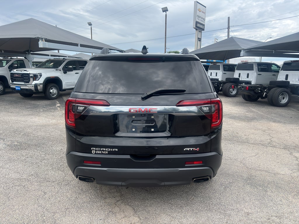 2023 GMC Acadia AT4