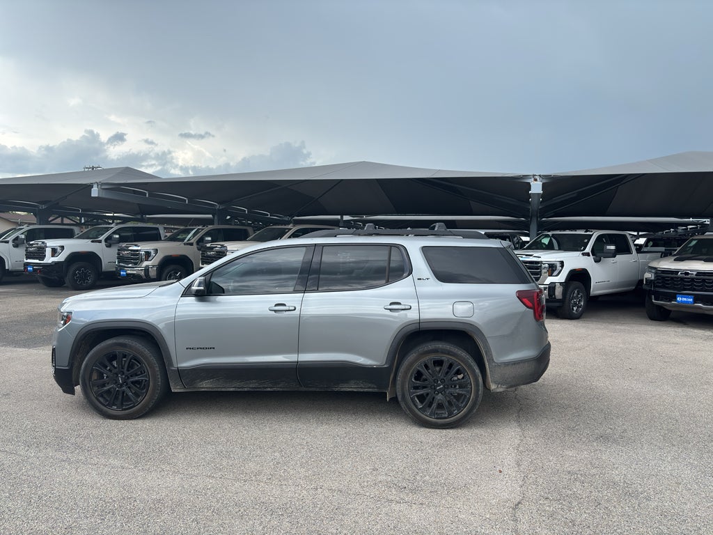 2023 GMC Acadia SLT