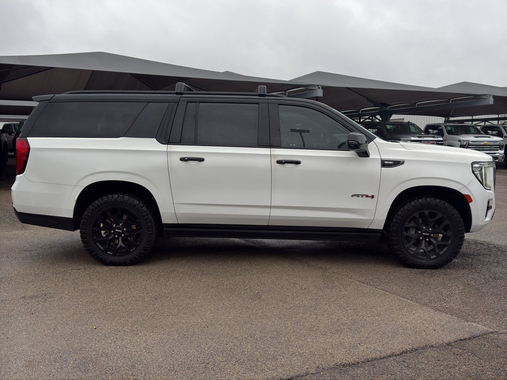 2023 GMC Yukon XL AT4
