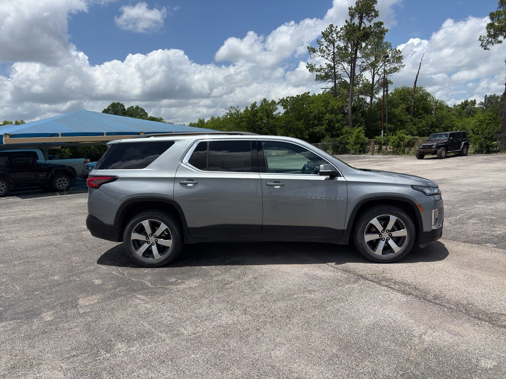 2023 Chevrolet Traverse LT Leather
