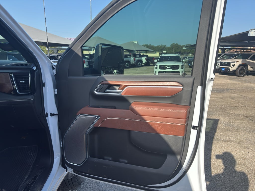 2025 GMC Sierra 3500 HD Denali Ultimate DRW
