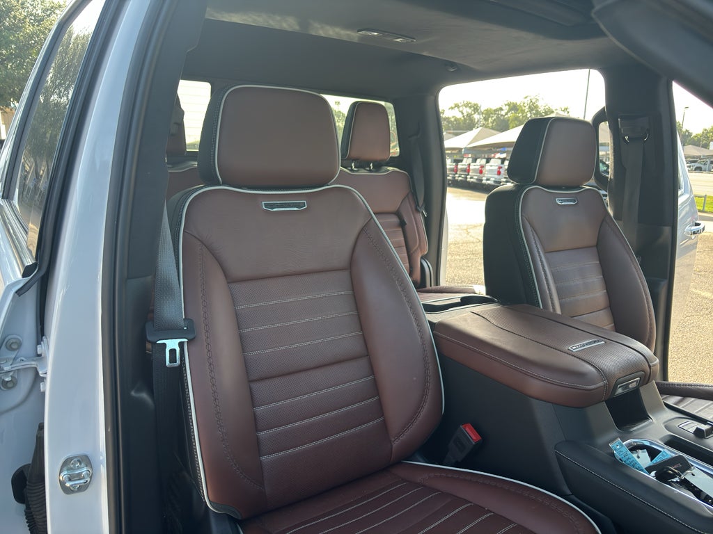 2025 GMC Sierra 3500 HD Denali Ultimate DRW