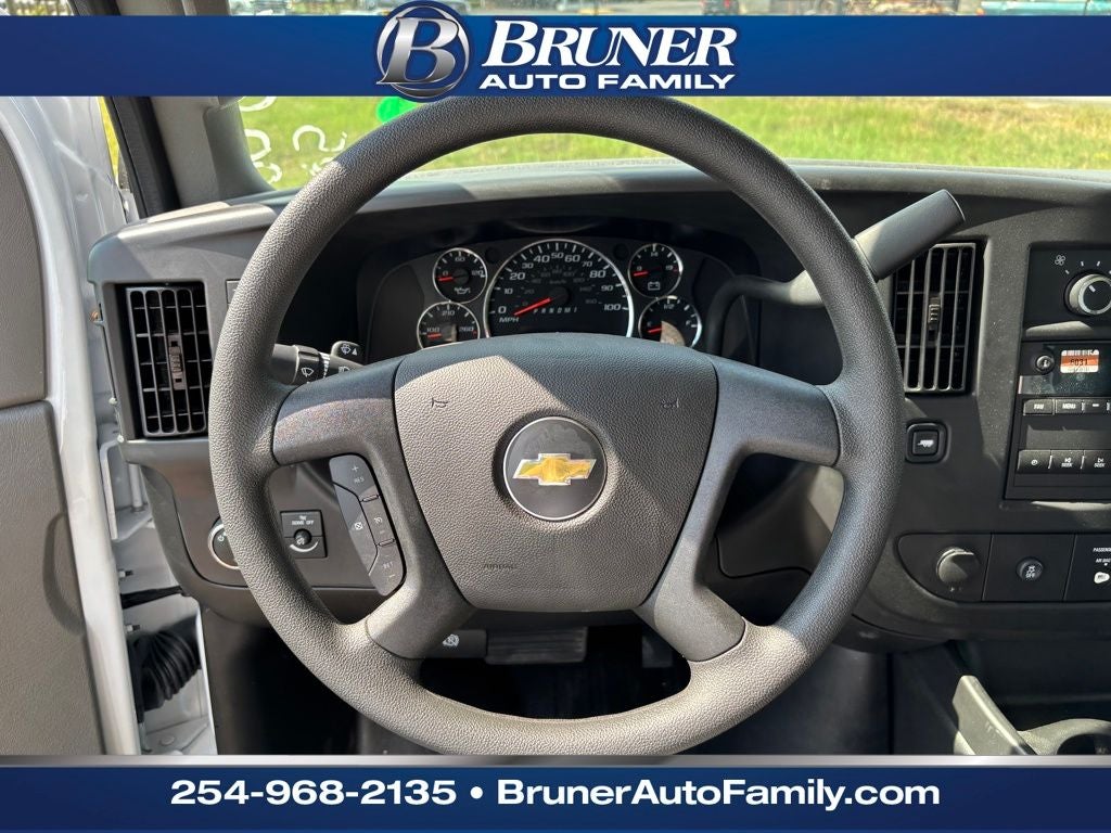 2025 Chevrolet Express Cutaway 4500 2WT