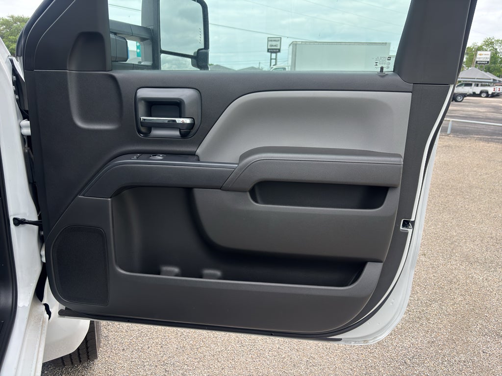 2025 Chevrolet Silverado 5500 HD Work Truck