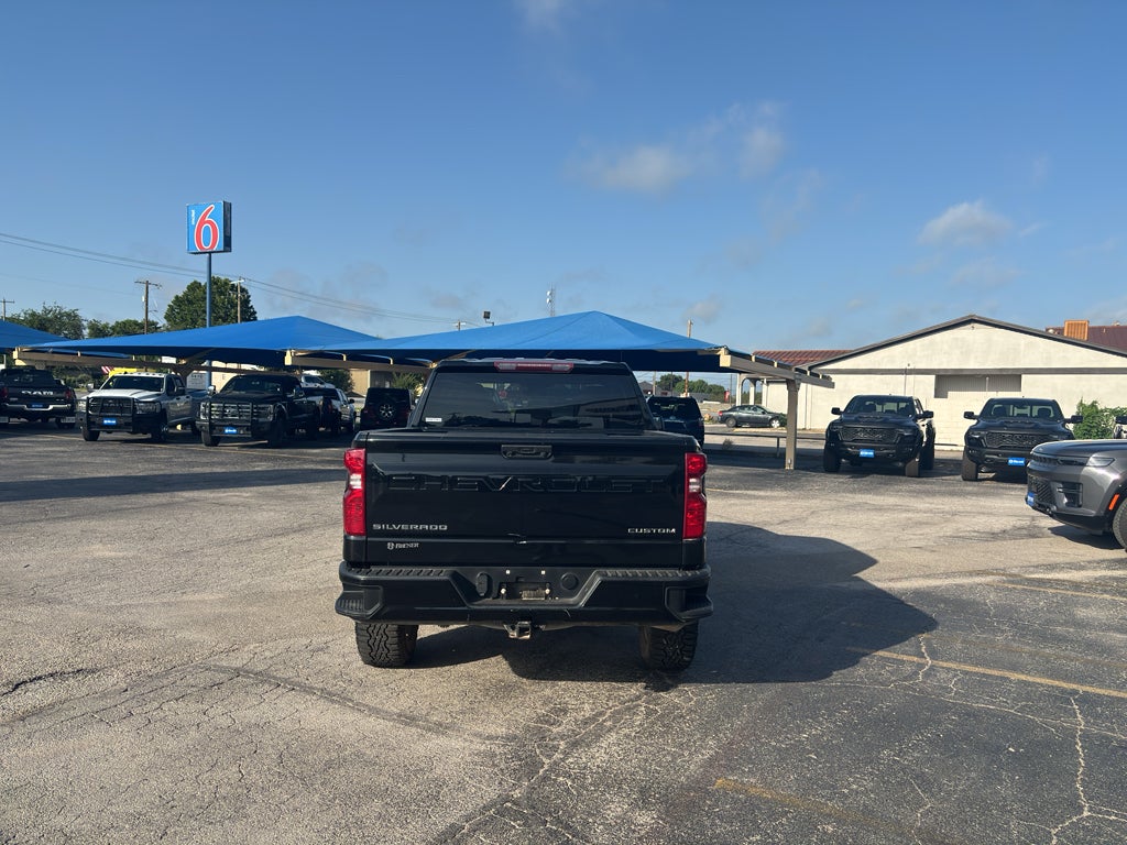 2022 Chevrolet Silverado 1500 Custom Trail Boss