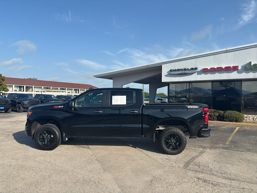 2022 Chevrolet Silverado 1500 Custom Trail Boss