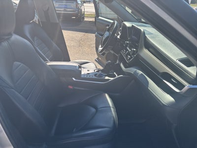 2024 Toyota Highlander Hybrid XLE