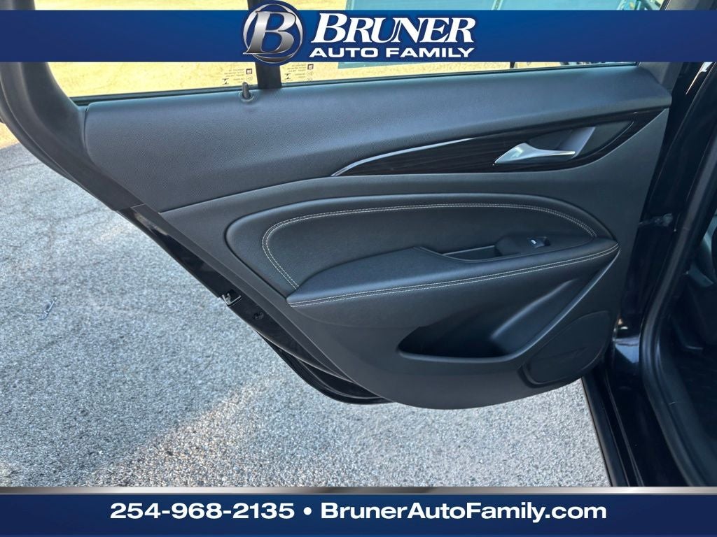 2019 Buick Regal Sportback Essence