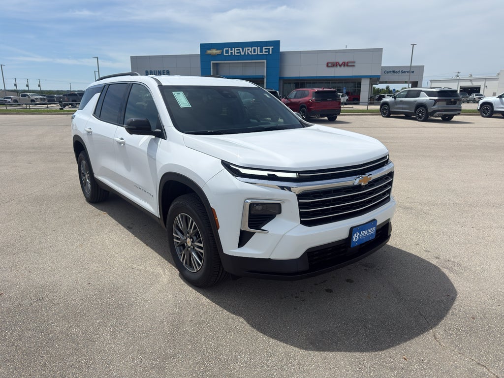 2026 Chevrolet Traverse FWD LT's photo
