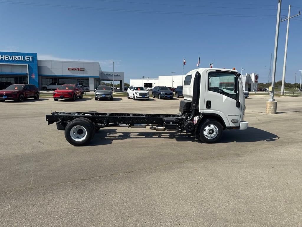 2025 Chevrolet Low Cab Forward 3500 HG 1WT