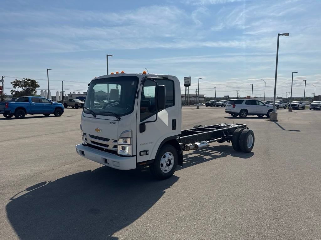 2025 Chevrolet Low Cab Forward 3500 HG 1WT