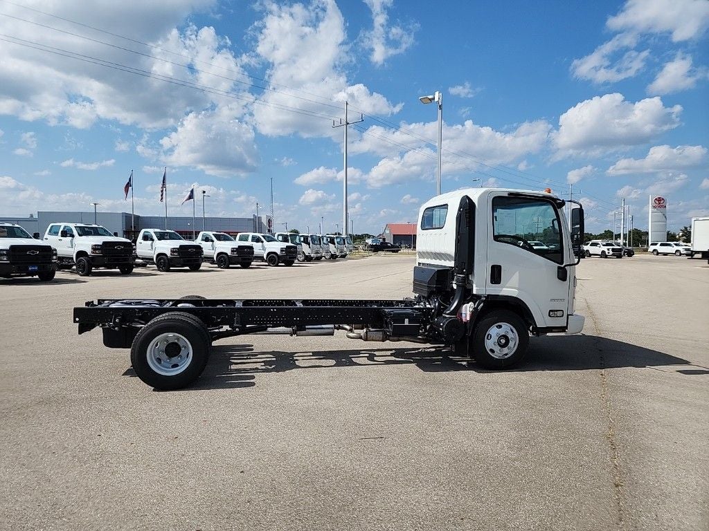 2025 Chevrolet Low Cab Forward 3500 HG 1WT