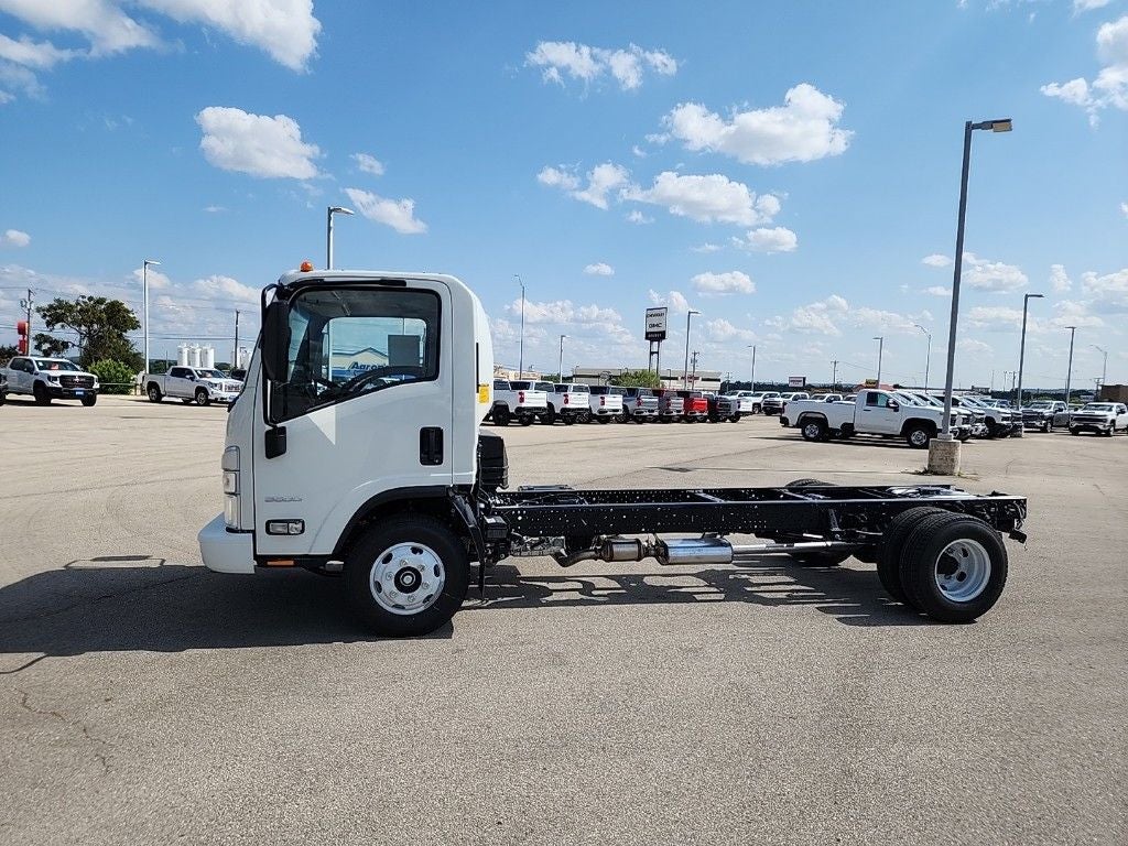 2025 Chevrolet Low Cab Forward 3500 HG 1WT