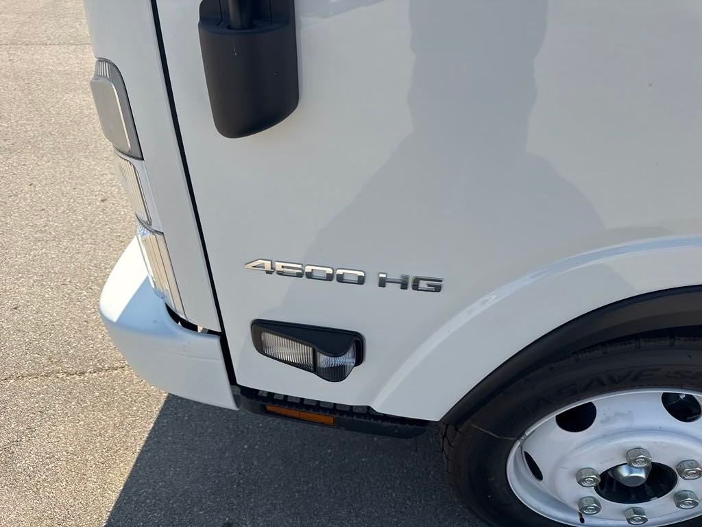 2025 Chevrolet Low Cab Forward 4500 HG 1WT