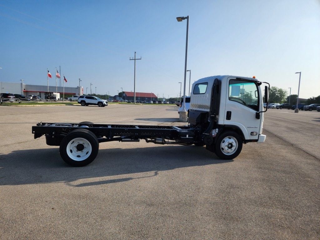 2025 Chevrolet Low Cab Forward 5500 HG 1WT
