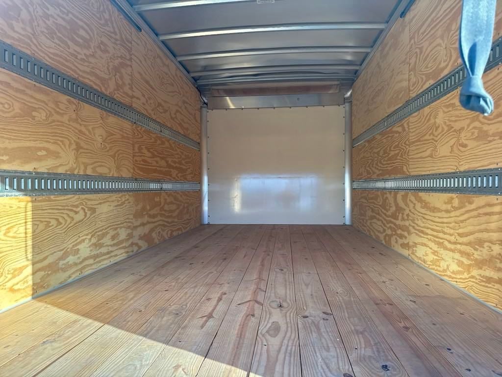 2025 Chevrolet Low Cab Forward 5500 HG 1WT